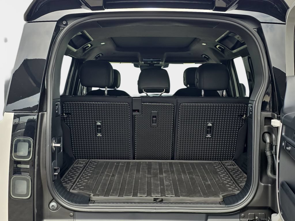 New 2026 Land Rover Defender 110 X AWD/4WD image 12