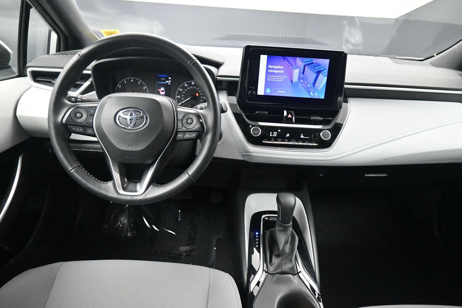 Certified 2024 Toyota Corolla SE FWD image 19