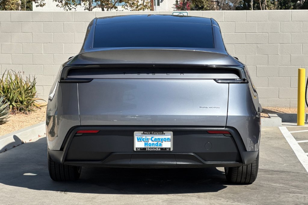 Used 2026 Tesla Model Y Long Range AWD/4WD image 8