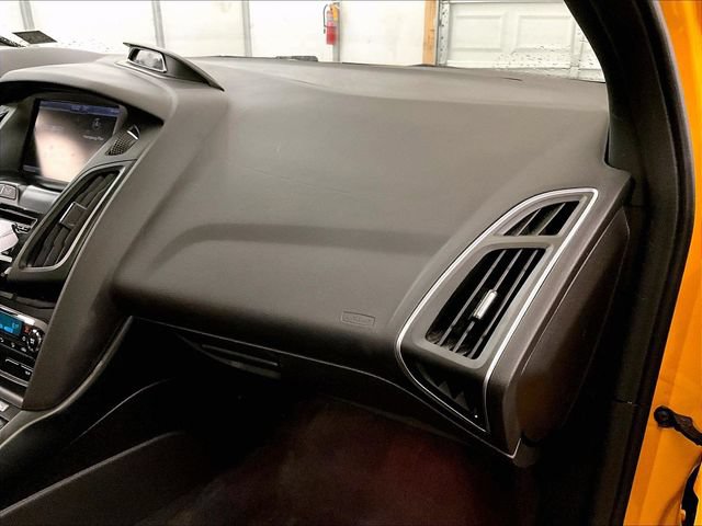 Used 2013 Ford Focus ST FWD image 16