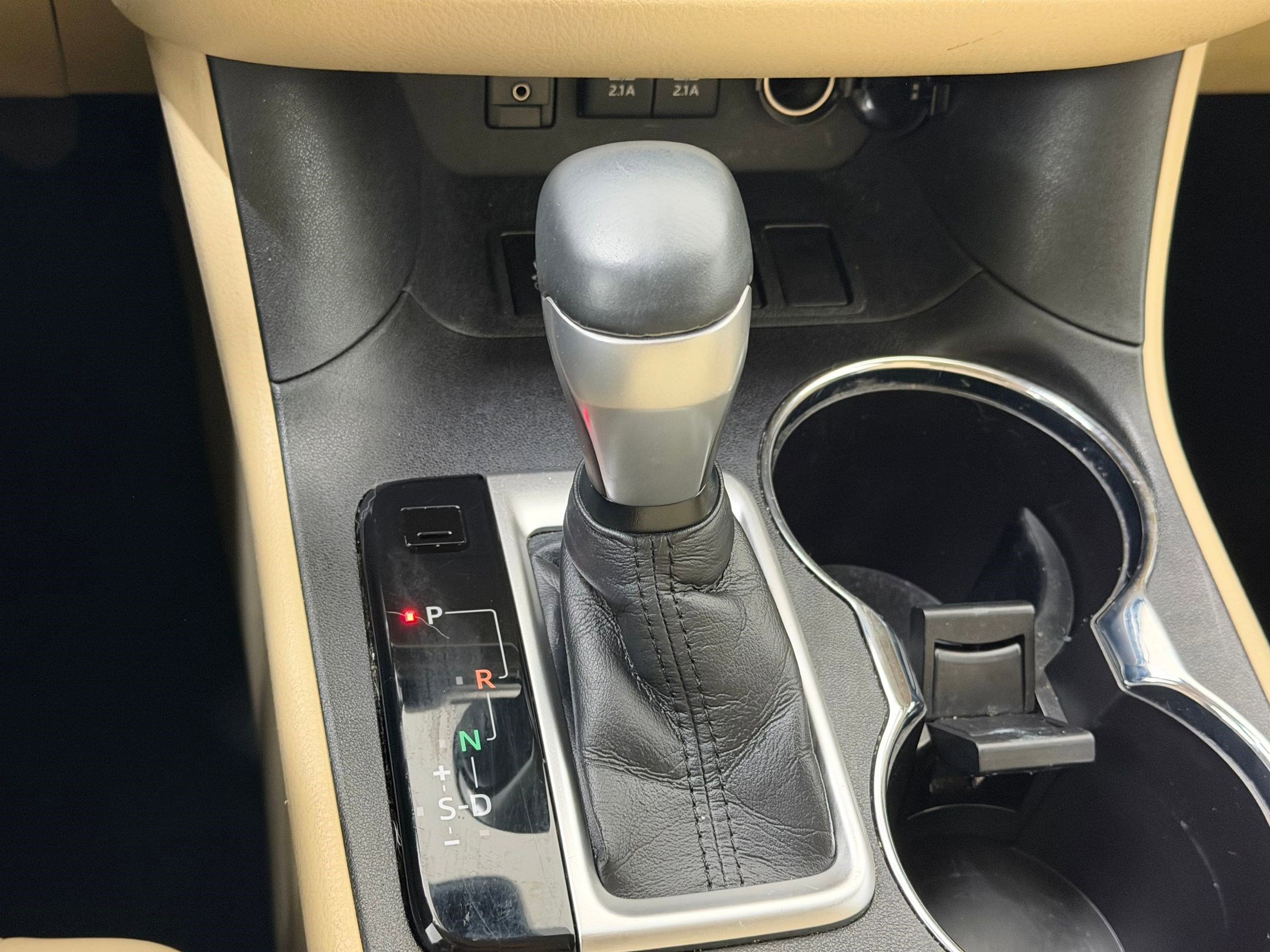 Used 2018 Toyota Highlander XLE image 18