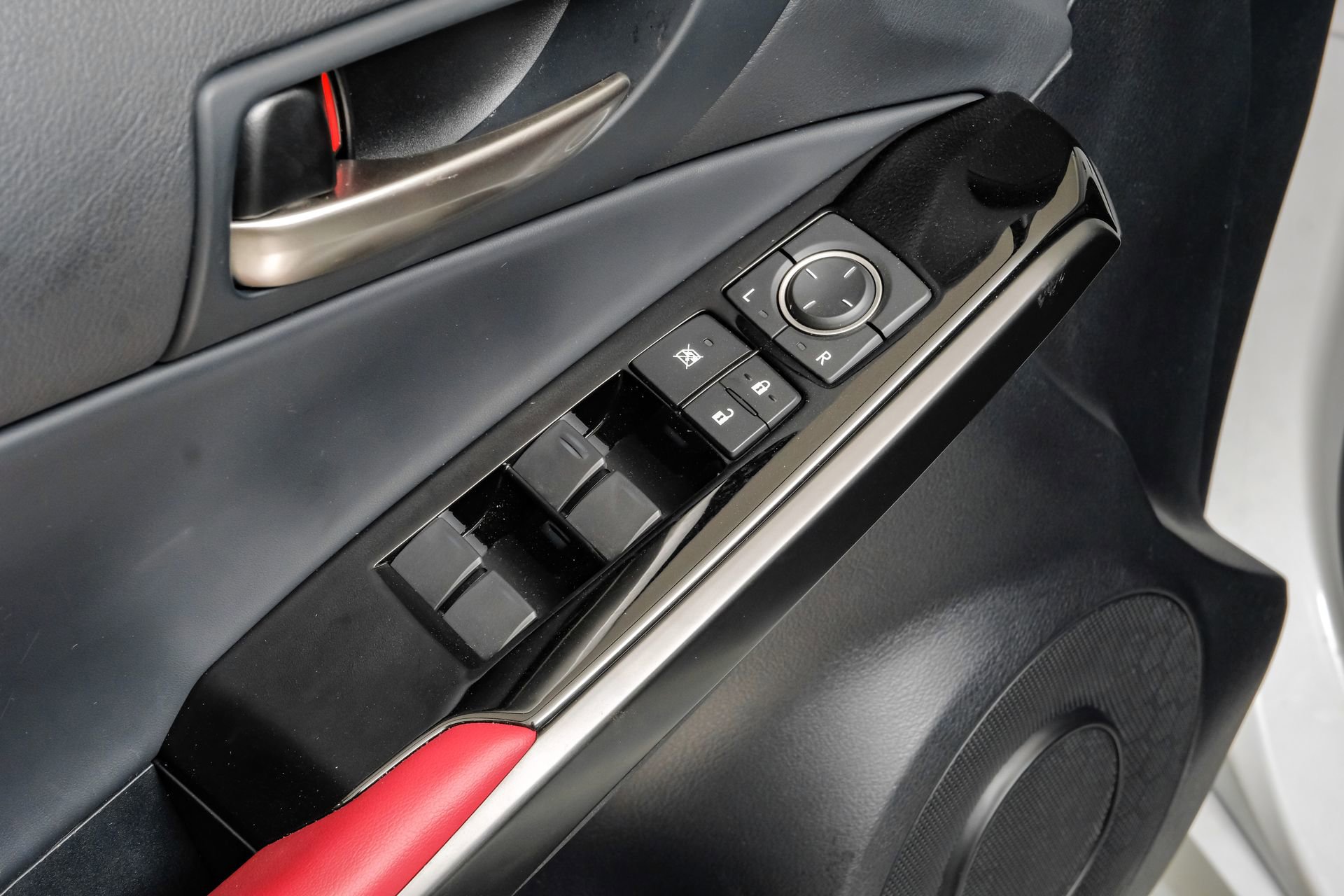 Used 2025 Lexus IS 350 F Sport image 45