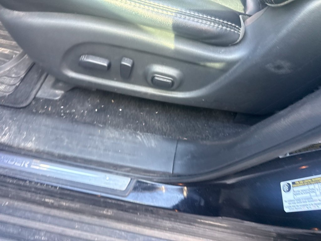 Used 2019 Nissan Pathfinder SL FWD image 11