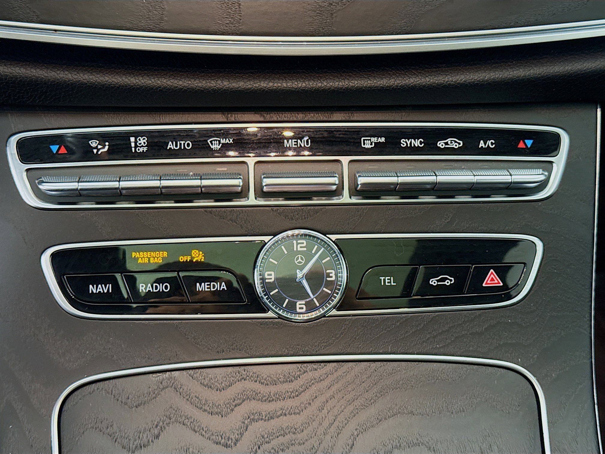 Used 2020 Mercedes-Benz E 450 4MATIC Sedan w/ Parking Assistance Package image 16