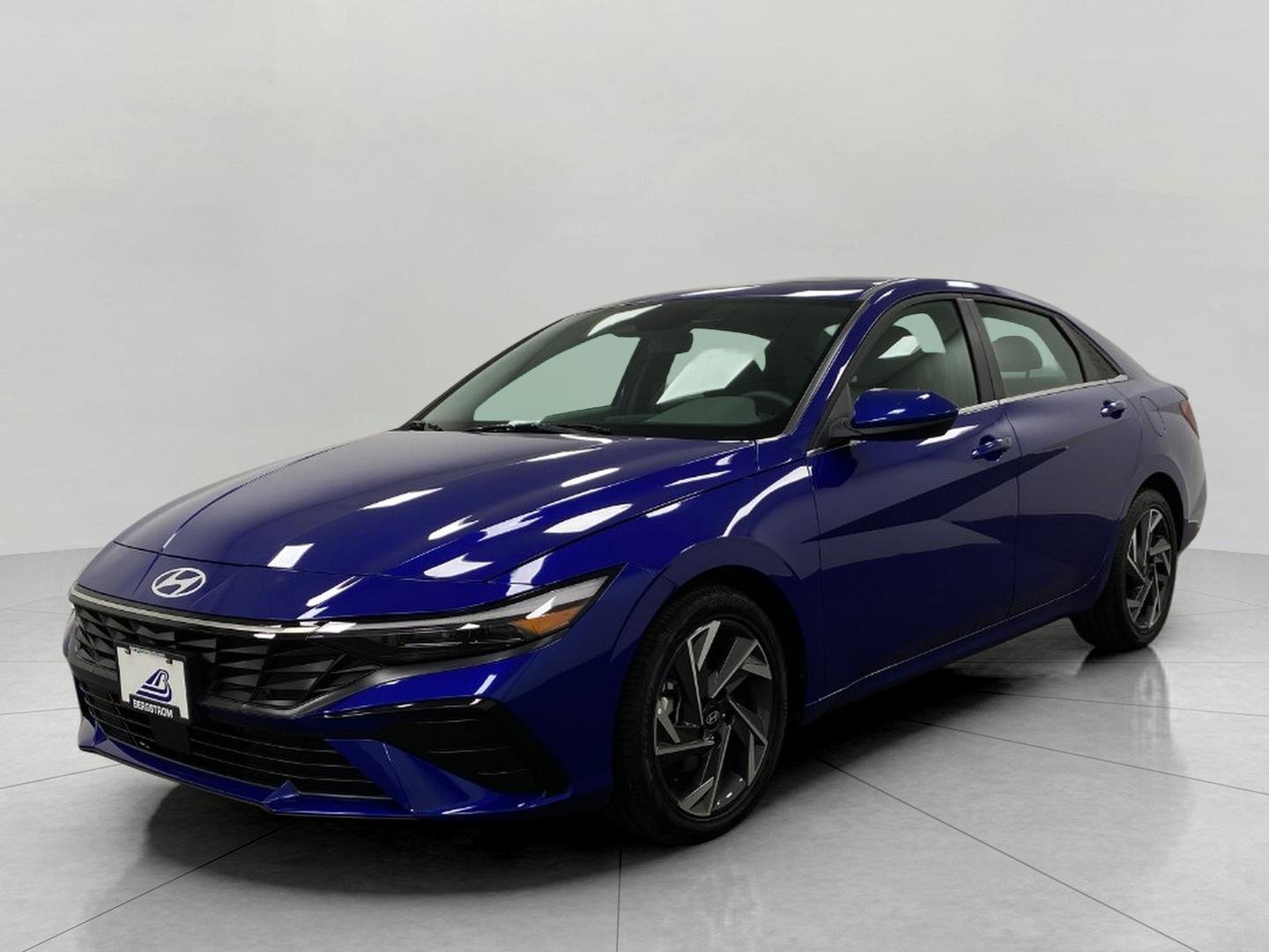 Certified 2025 Hyundai Elantra SEL FWD image 8