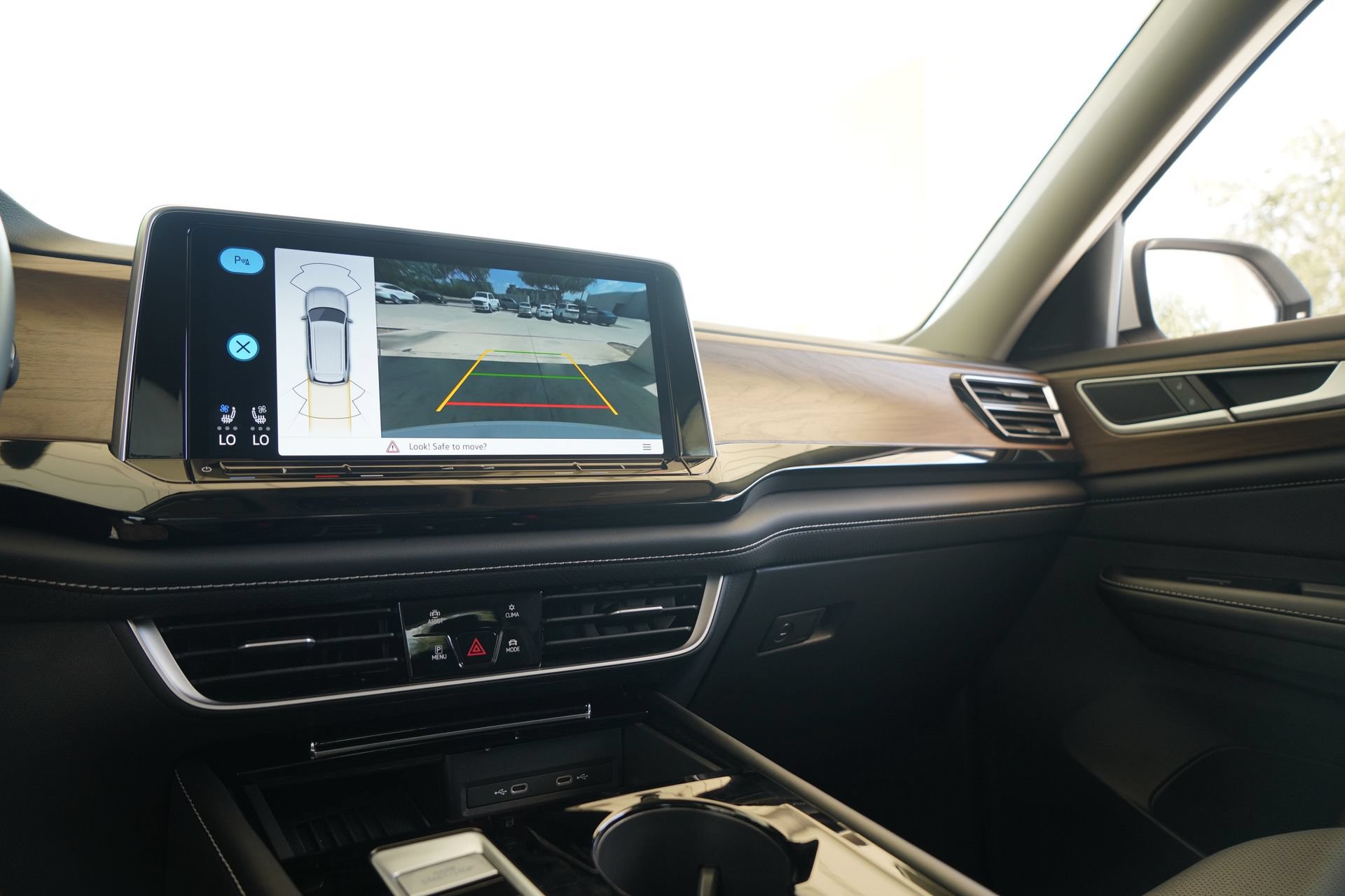 Certified 2026 Volkswagen Atlas SE FWD image 15
