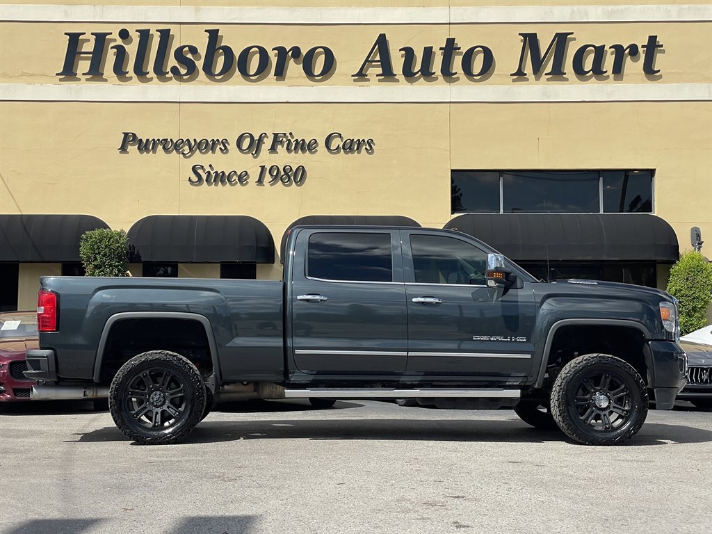 Used 2019 GMC Sierra 2500 Denali w/ Duramax Plus Package image 4
