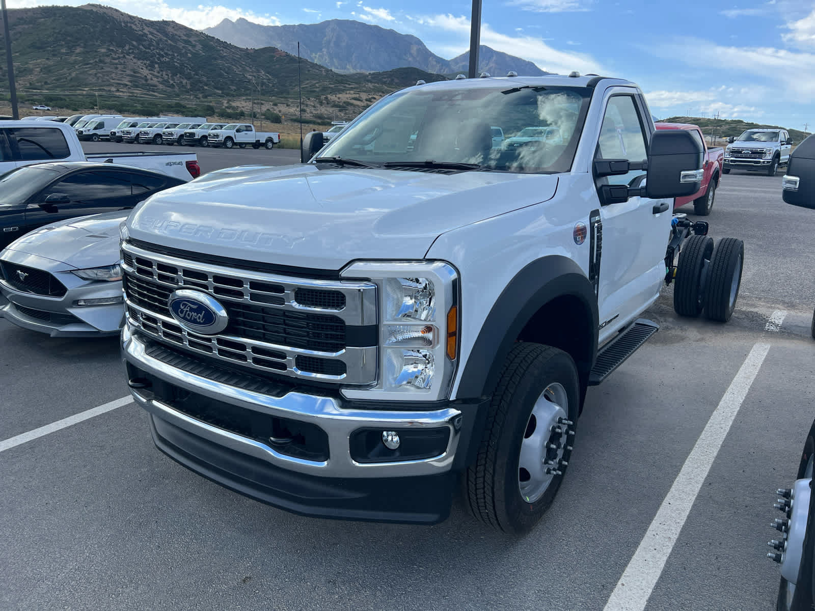 New 2026 Ford F550 4x4 Regular Cab Super Duty w/ XL Chrome Package image 1