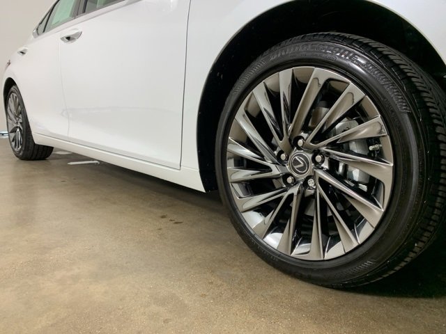 Used 2025 Lexus ES 350 Ultra Luxury w/ Accessory Package (Z2) image 6