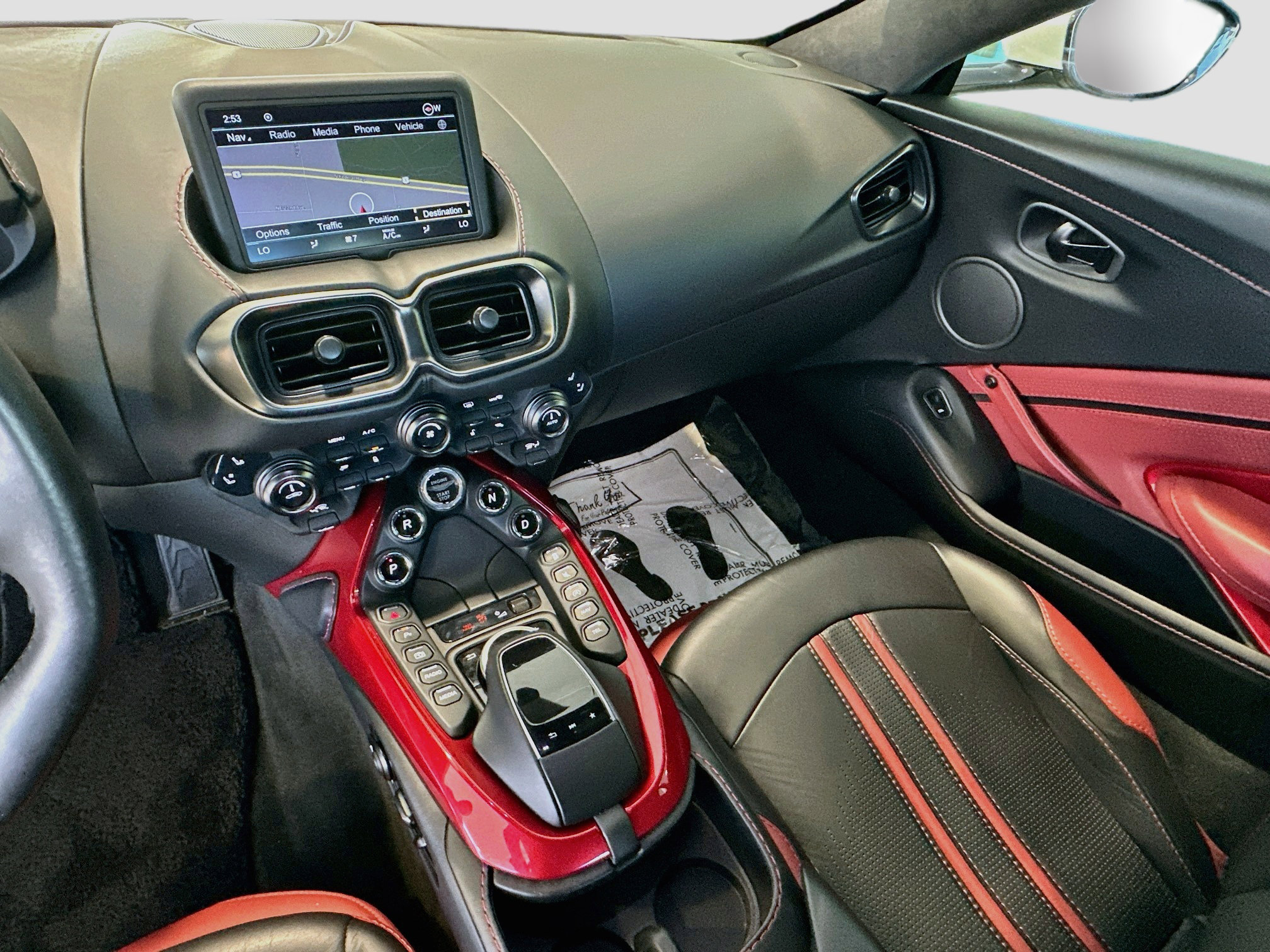 Used 2019 Aston Martin V8 Vantage Coupe RWD image 21