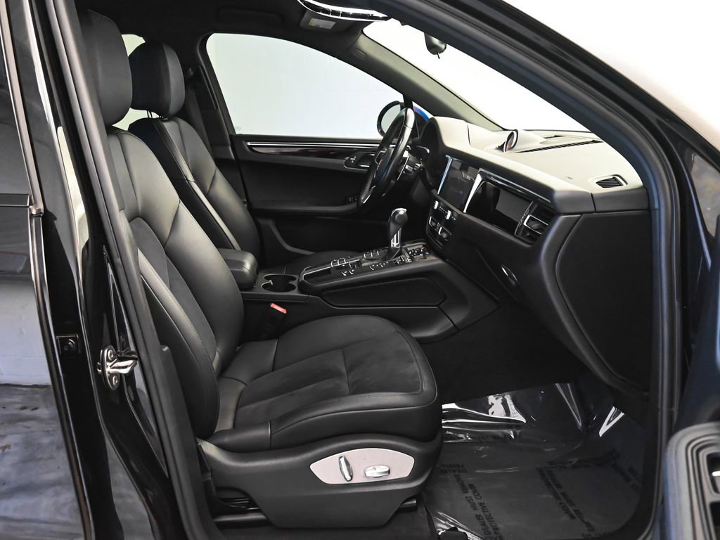 Used 2021 Porsche Macan S AWD/4WD image 38