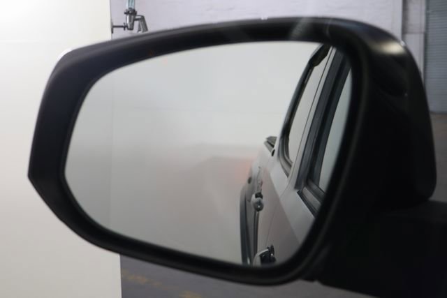 Used 2016 Toyota Tacoma SR5 image 33