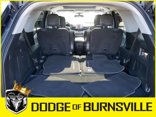 Used 2024 Ford Explorer XLT w/ Equipment Group 202A AWD/4WD image 12