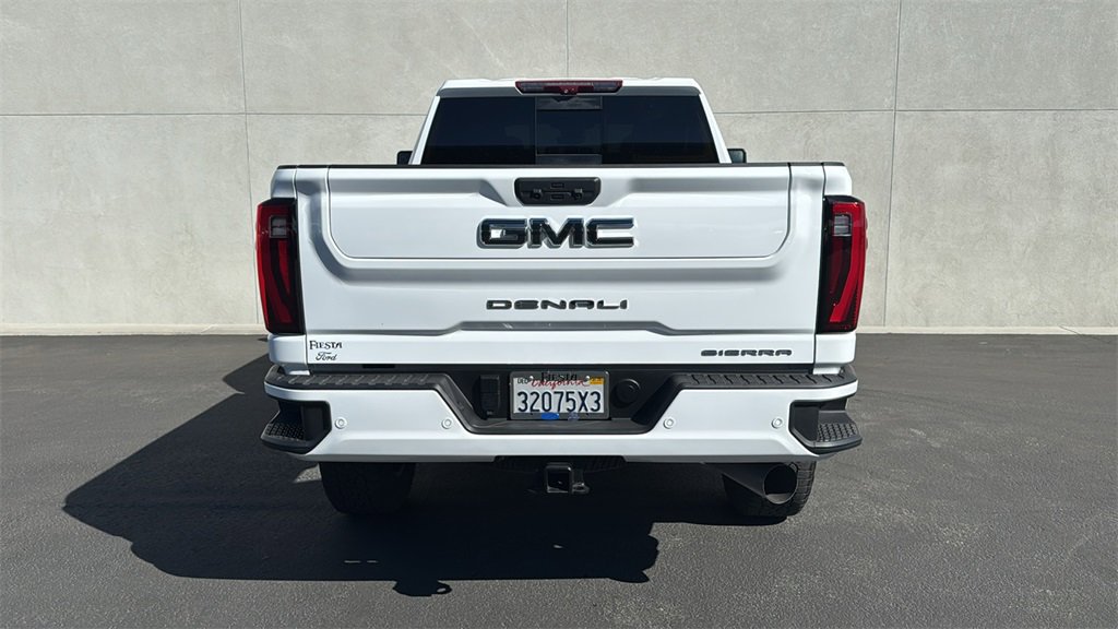 Used 2024 GMC Sierra 2500 Denali Ultimate image 3