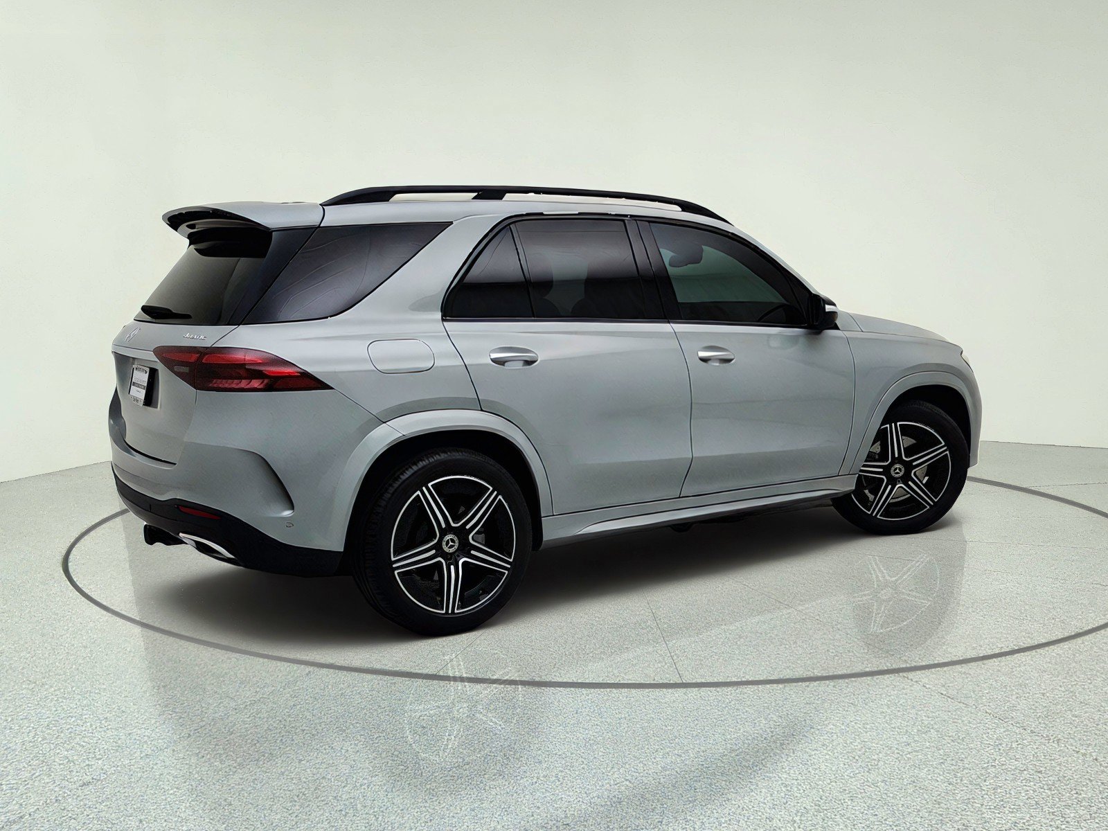 Certified 2025 Mercedes-Benz GLE 350 4MATIC w/ AMG Line Exterior image 8