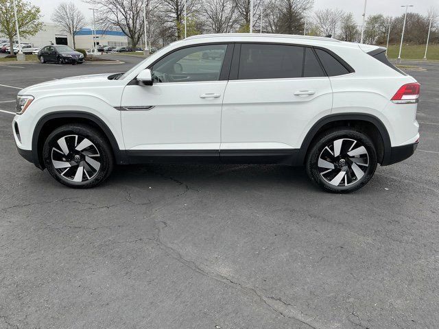 Used 2025 Volkswagen Atlas Cross Sport SE image 9