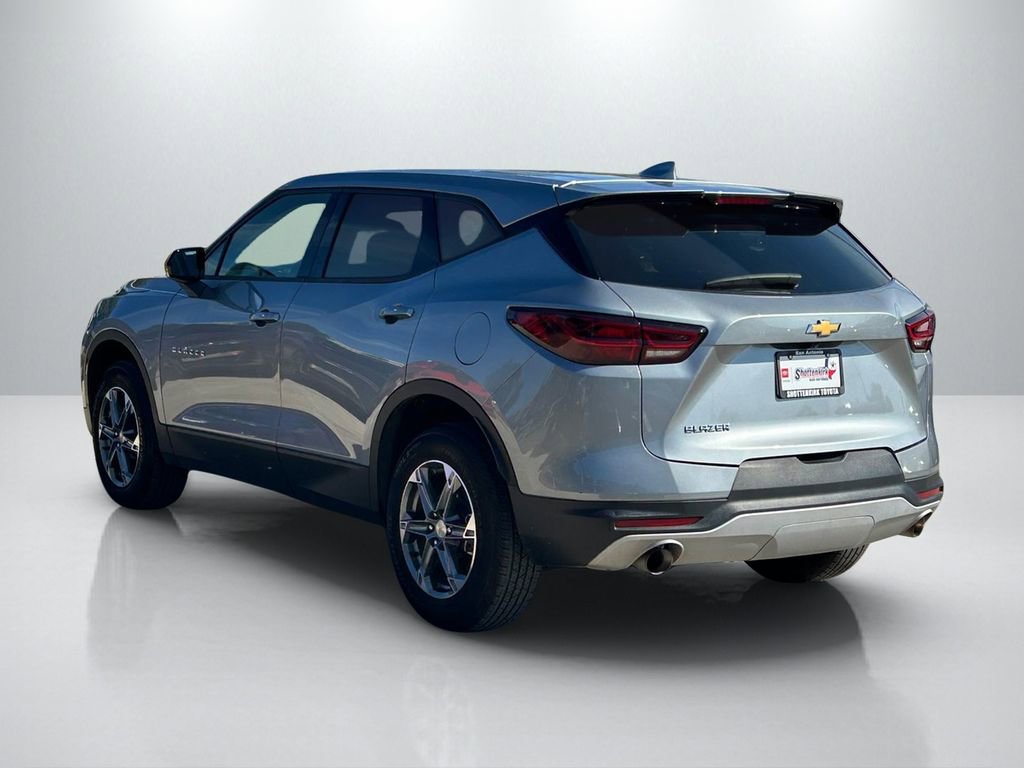 Used 2025 Chevrolet Blazer LT FWD image 7