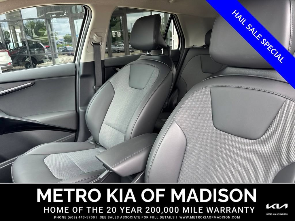 Used 2025 Kia Niro EX FWD image 15