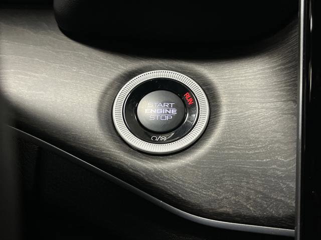 New 2025 Jeep Grand Cherokee Limited w/ Trailer Tow Package image 23