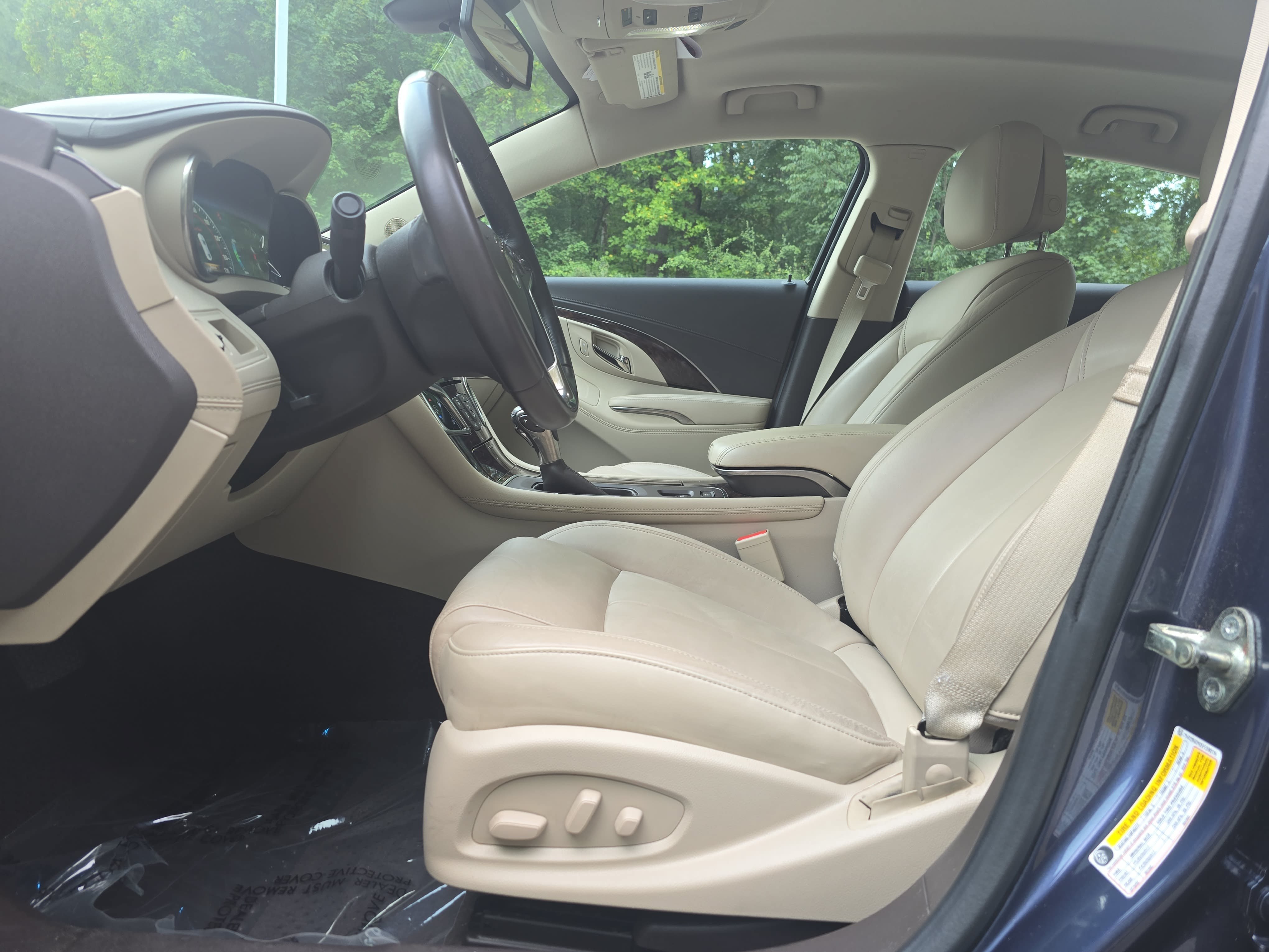 Used 2014 Buick LaCrosse Leather FWD image 14