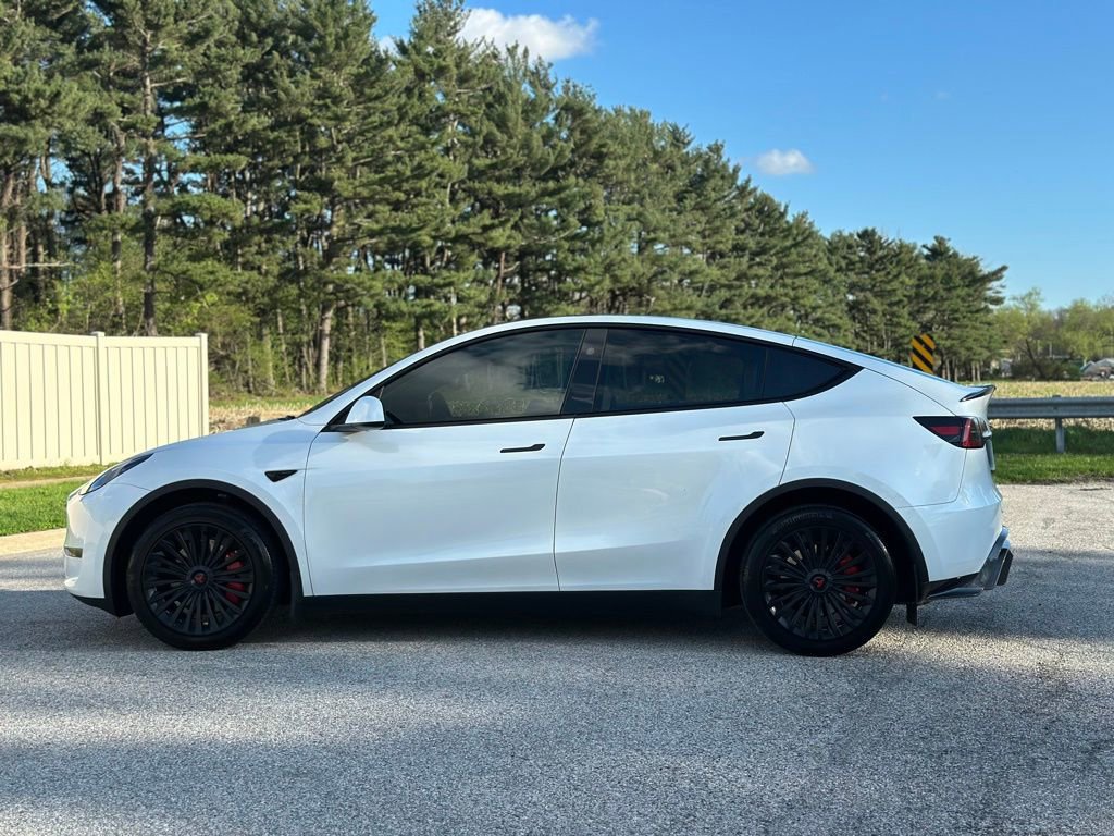 Used 2024 Tesla Model Y Long Range image 4