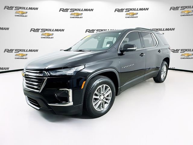Used 2023 Chevrolet Traverse LT image 3