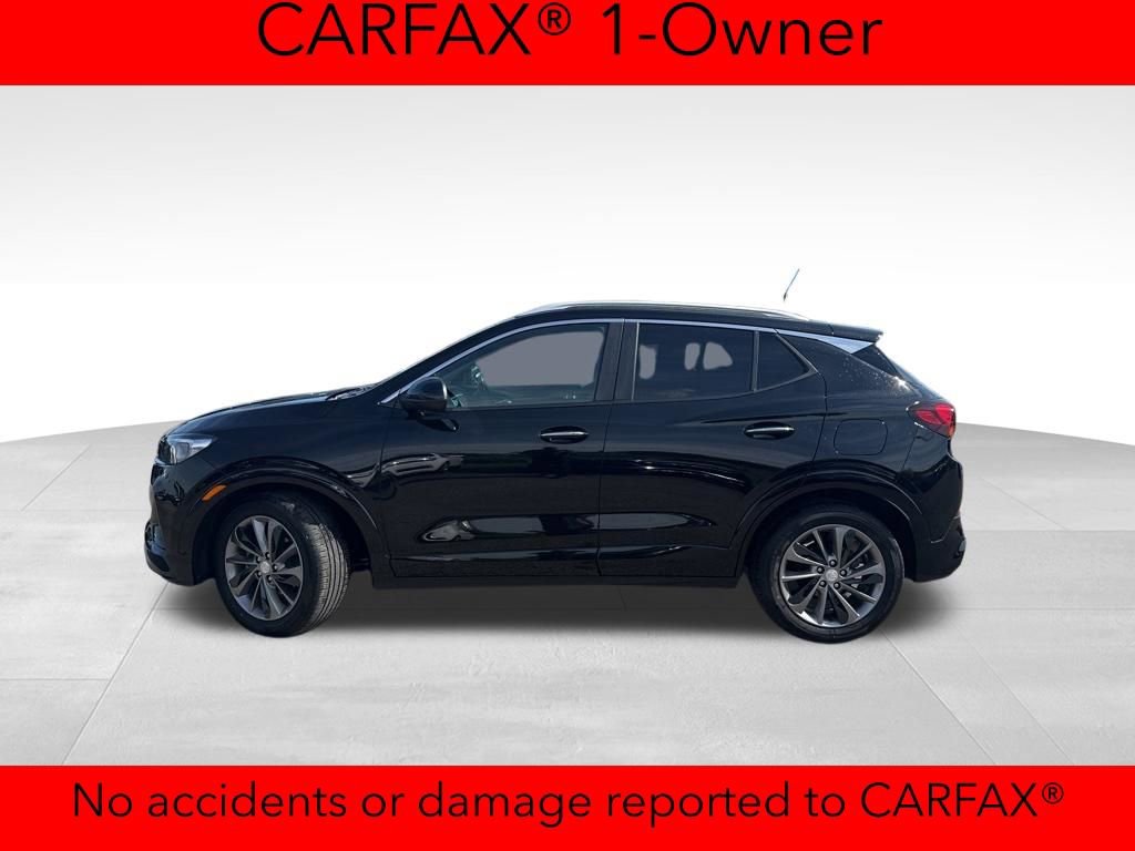 Used 2023 Buick Encore GX Select w/ Sport Touring Package FWD image 2