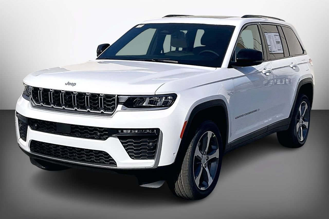 New 2026 Jeep Grand Cherokee Limited w/ Luxury Tech Group II AWD/4WD image 4