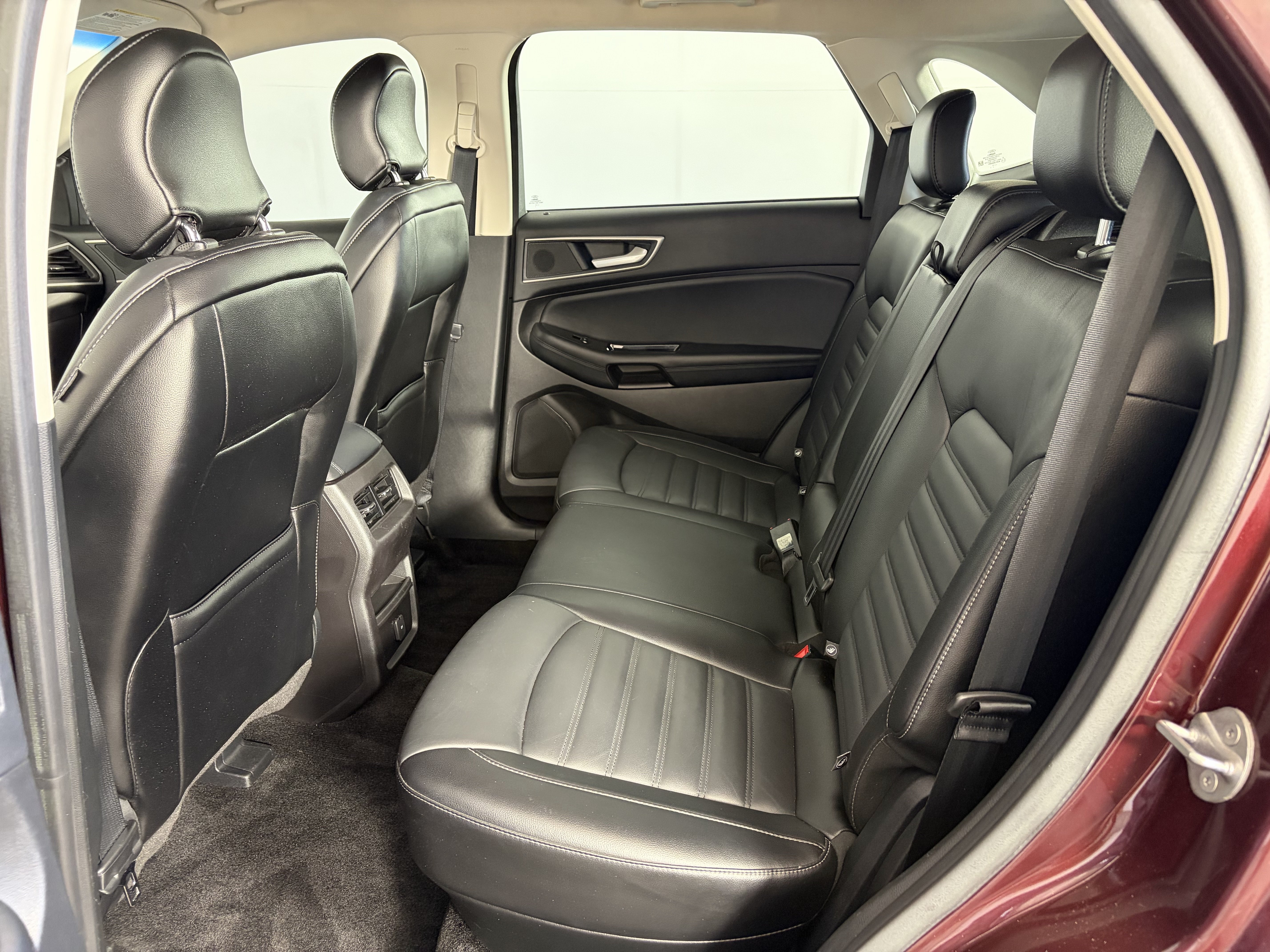 Used 2017 Ford Edge SEL w/ Equipment Group 201A AWD/4WD image 7