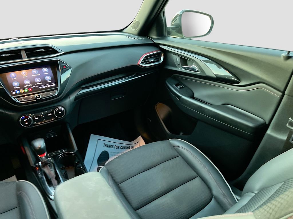 Used 2023 Chevrolet TrailBlazer RS w/ Sun and Liftgate Package image 23