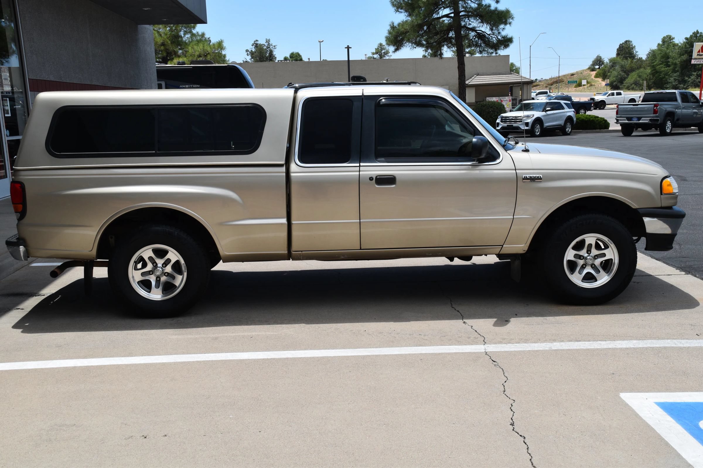 Used 2000 MAZDA B-Series Pickup 2WD Cab Plus B3000 image 9