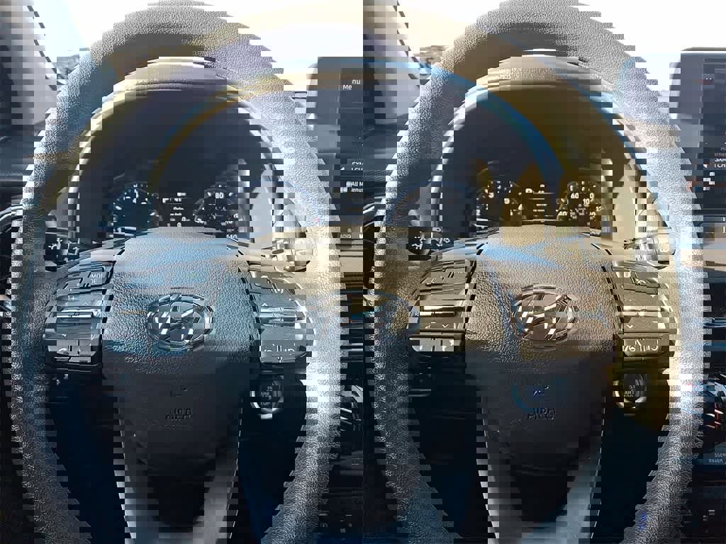 Used 2023 Hyundai Kona SEL w/ Cargo Package image 16