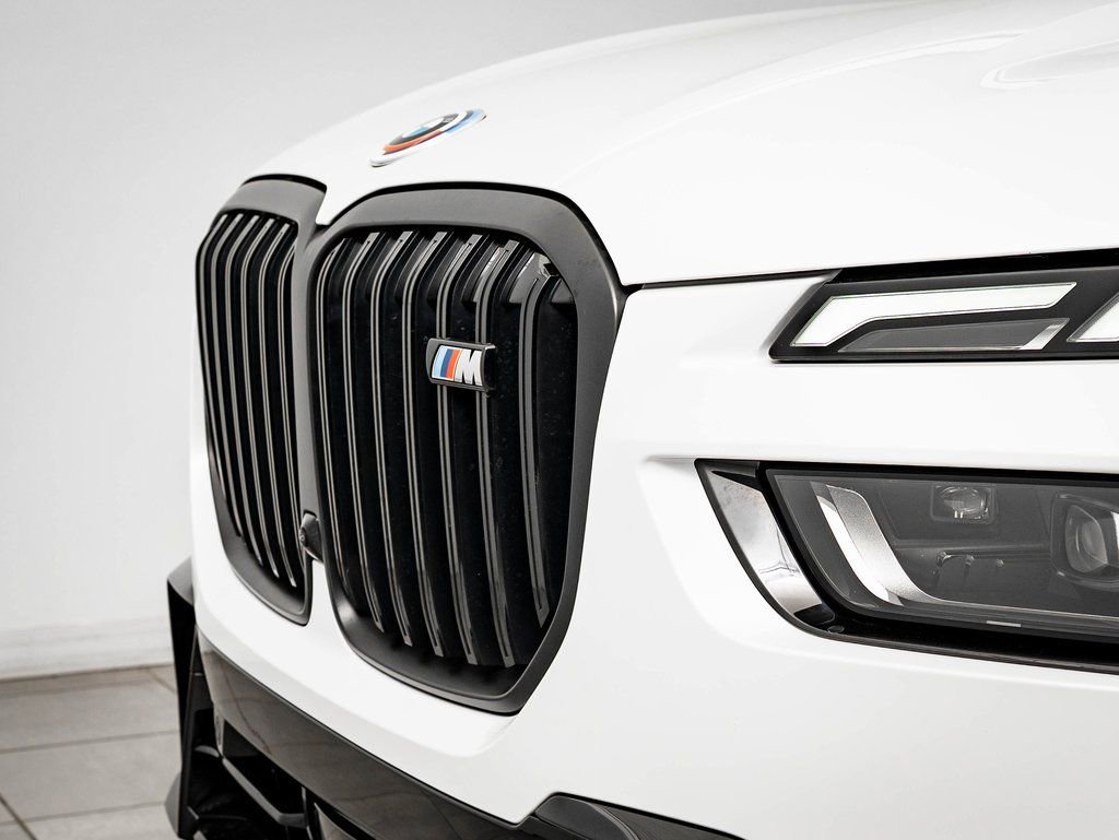Used 2023 BMW X7 M60i w/ Executive Package AWD/4WD image 3