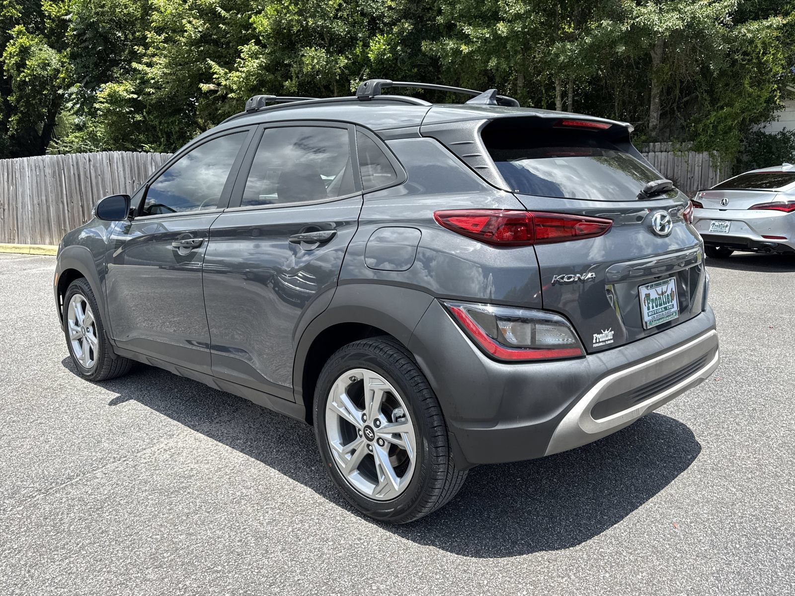 Used 2023 Hyundai Kona SEL AWD/4WD image 3