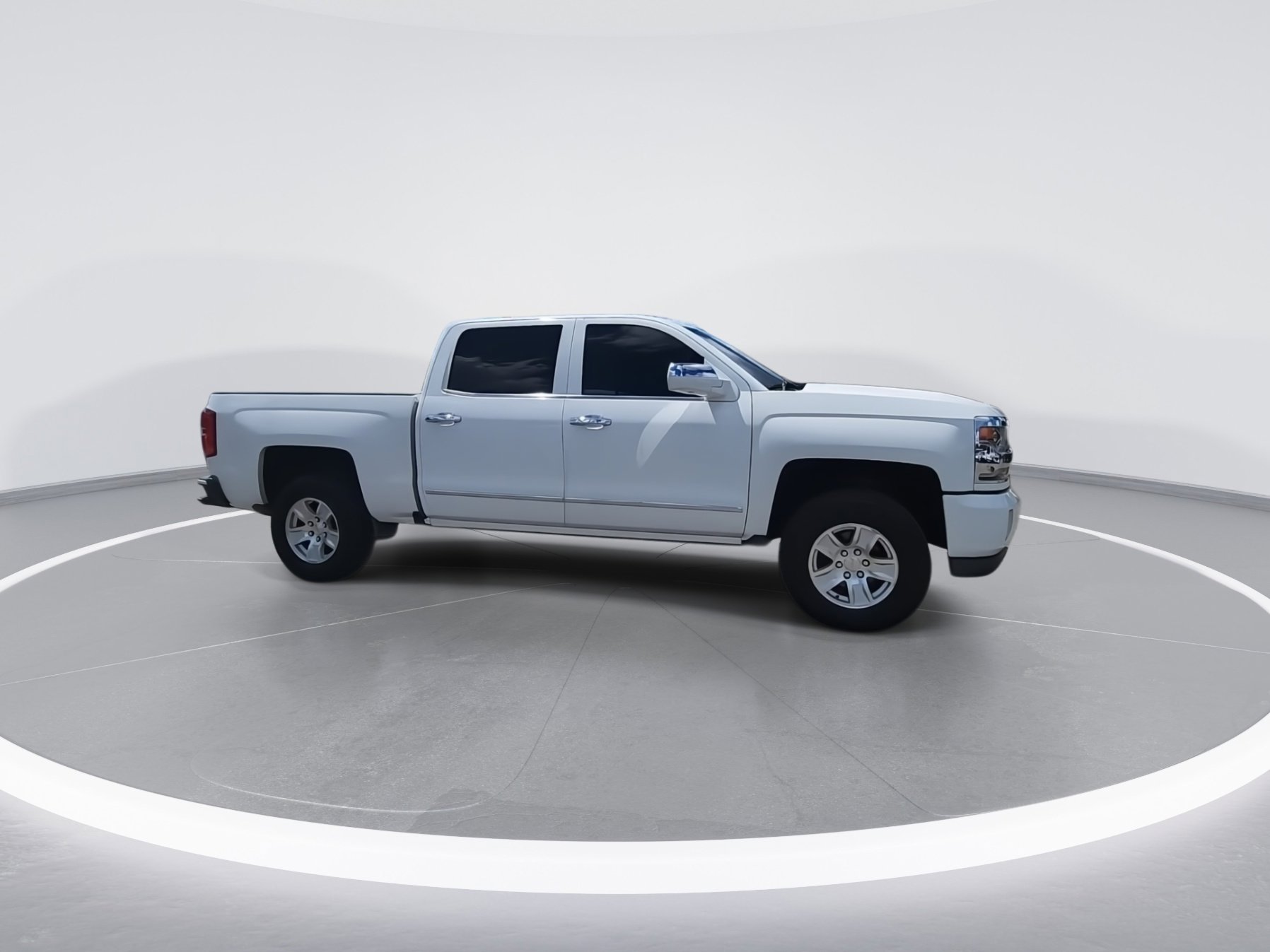 Used 2016 Chevrolet Silverado 1500 LTZ Z71 w/ LTZ Plus Package AWD/4WD image 4