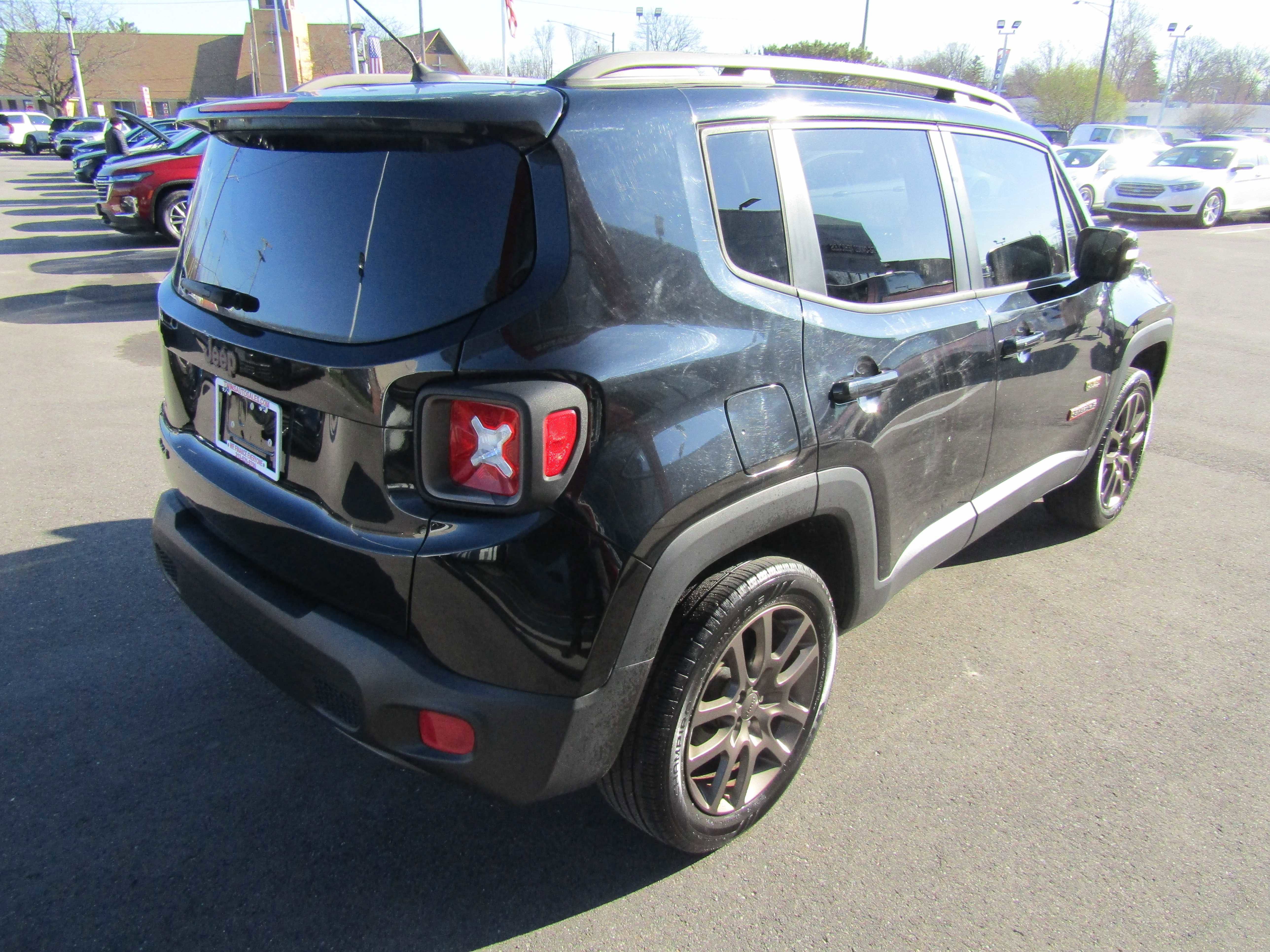 Used 2016 Jeep Renegade 75th Anniversary image 5