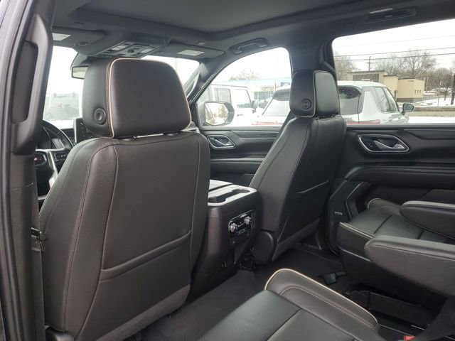 Used 2023 GMC Yukon XL SLT image 33
