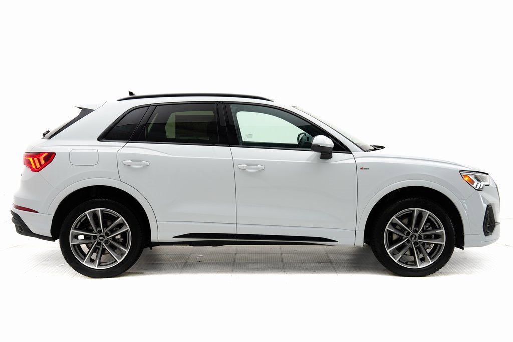 Certified 2024 Audi Q3 2.0T Premium image 8