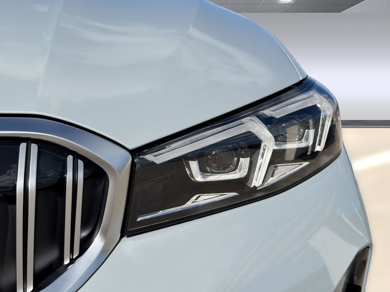 New 2026 BMW 330i Sedan w/ M Sport Package RWD image 11