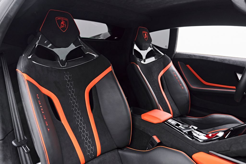 Used 2023 Lamborghini Huracan Tecnica RWD image 52