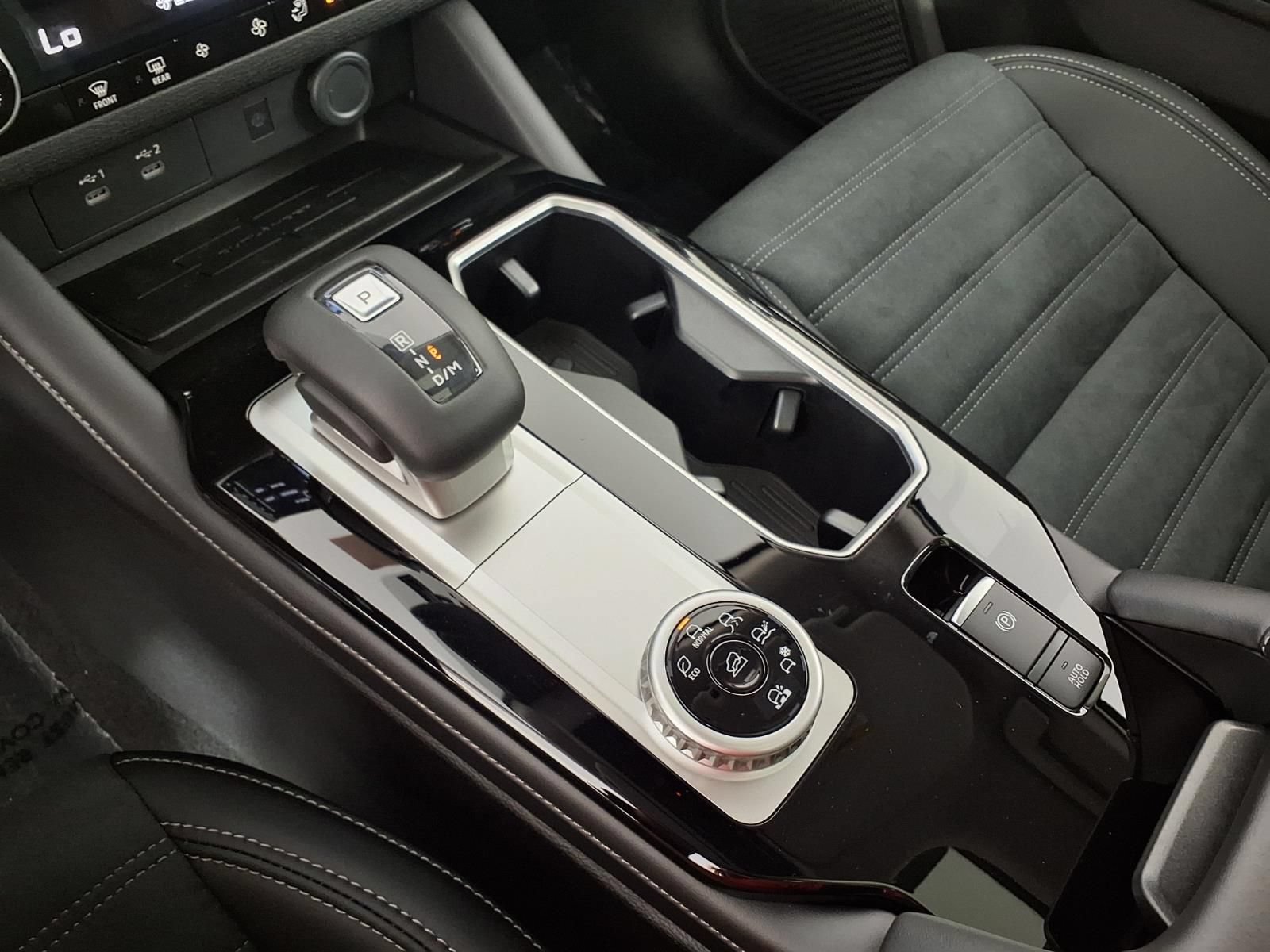 New 2026 Mitsubishi Outlander AWD image 18