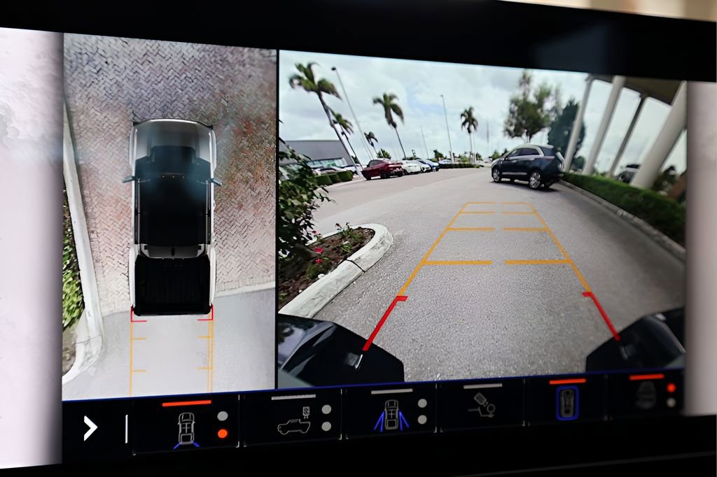 Used 2024 GMC Hummer EV 3X w/ LPO, Illumination Package AWD/4WD image 24
