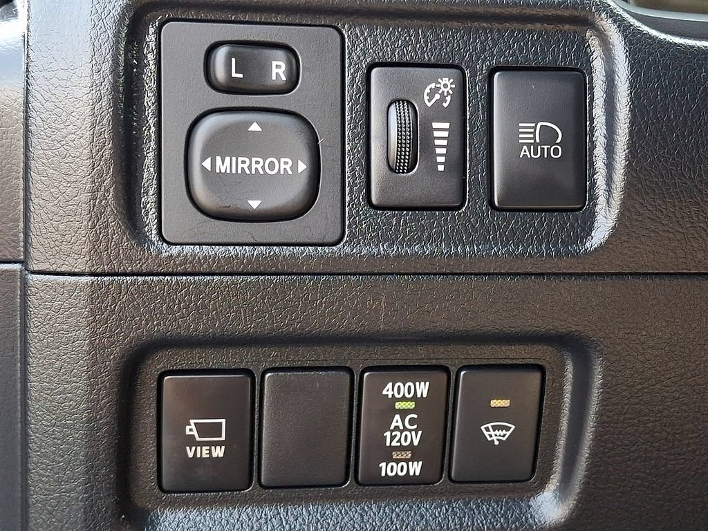 Used 2022 Toyota 4Runner Limited AWD/4WD image 25