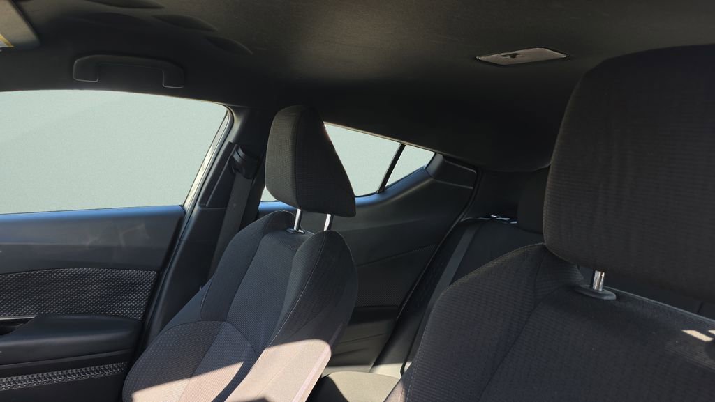 Used 2019 Toyota C-HR XLE image 14