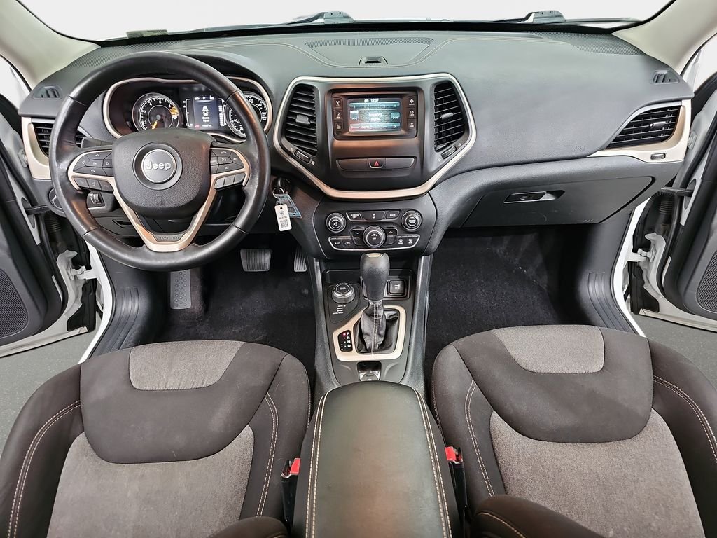 Used 2016 Jeep Cherokee Sport w/ Cold Weather Group AWD/4WD image 10