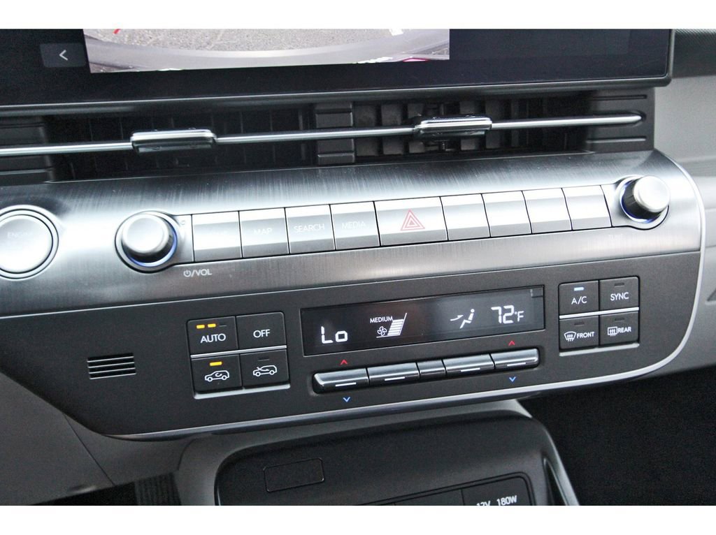 Certified 2025 Hyundai Kona SEL FWD image 28