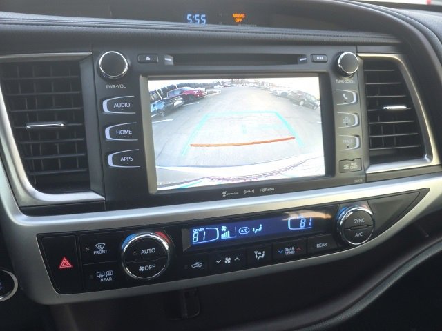 Used 2017 Toyota Highlander XLE image 12