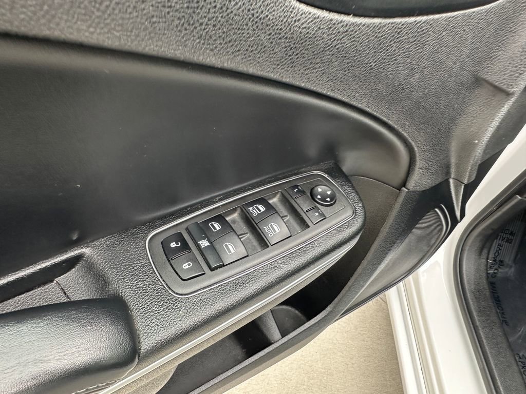 Certified 2022 Dodge Charger SXT w/ Leather Interior Group image 25