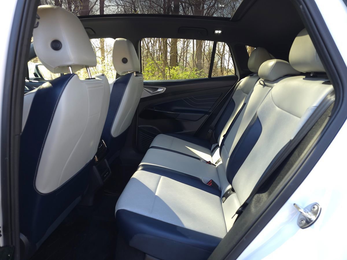 Used 2024 Volkswagen ID.4 S RWD image 14