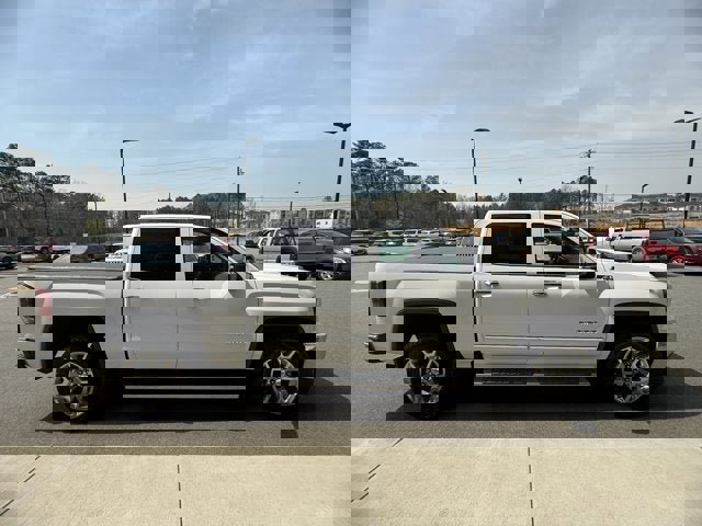 Used 2018 GMC Sierra 1500 SLT w/ SLT Premium Package image 7